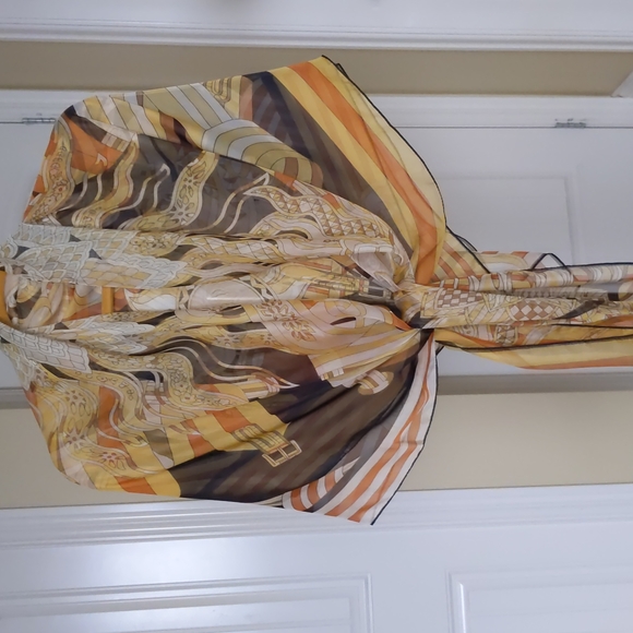 Large Silk Blend Scarf / Wrap - Picture 4 of 4